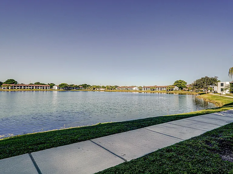 Lake Pointe Dr — Photo 5