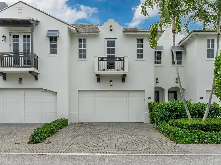 918 Saint George Blvd — Photo 1