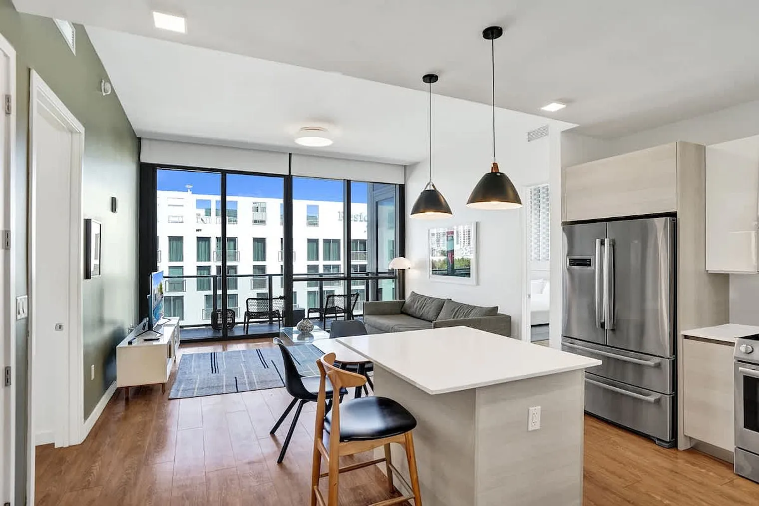 2 bed, 2.0 bath, $9,518 — Photo 4