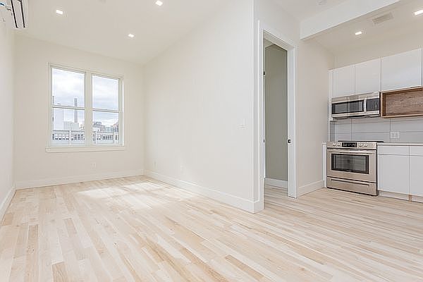 1st image of 522 Midwood St #4B