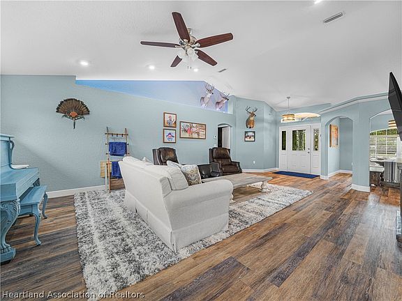 5th image of 5430 Lakewood Rd