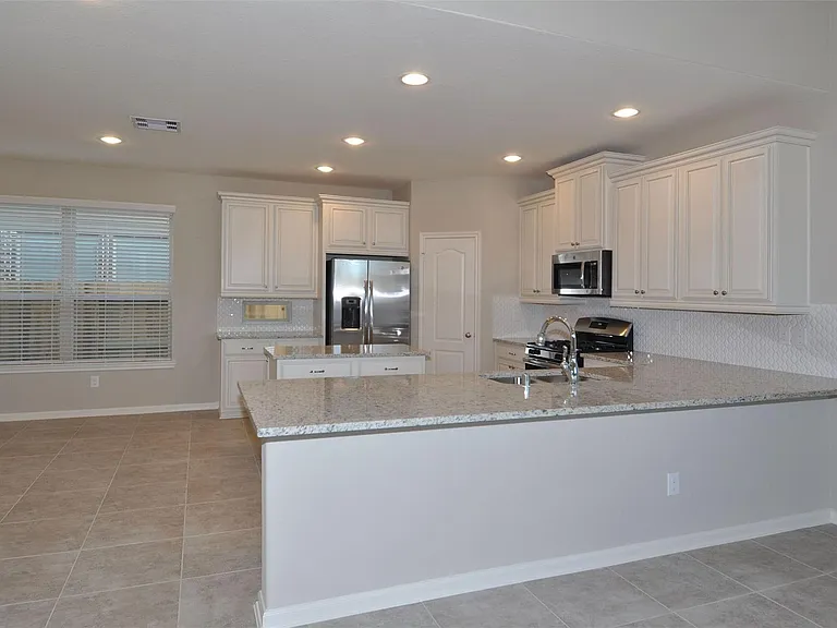 23839 Villa Lisa Dr — Photo 10