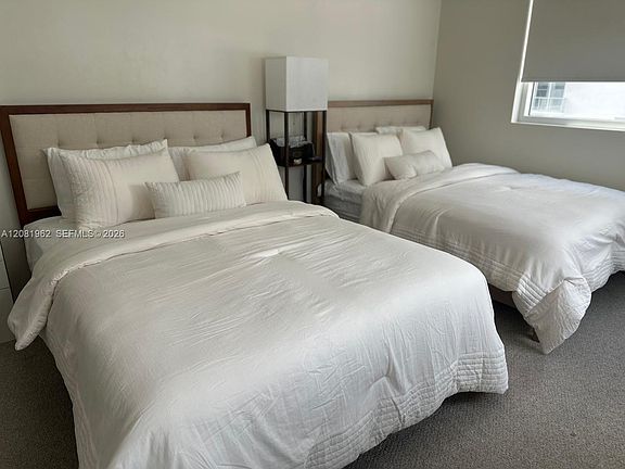 5th image of 253 NE 2nd St APT 1402