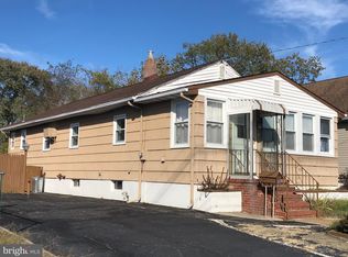 107 Elm Ave, Burlington, NJ 08016
