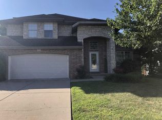 1932 W High Point St, Springfield, MO 65810