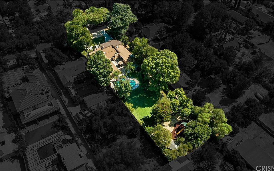 1st image of 5845 Melvin Ave