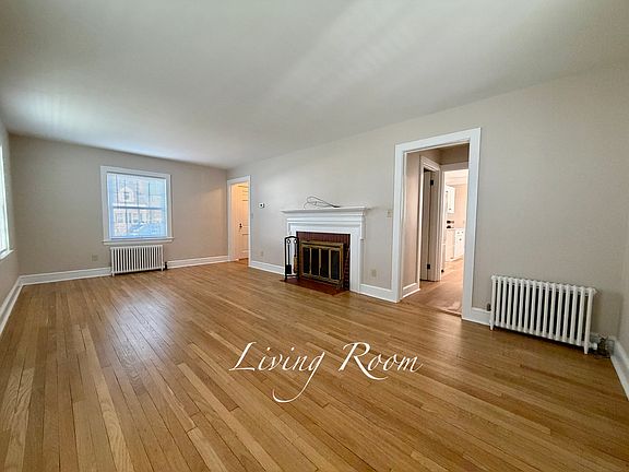 4th image of 75 Shennecossett Pkwy