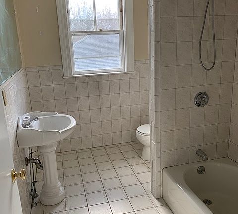5th image of 27-29 Saint John Ave #3