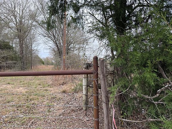 4th image of 8590 Hammond Rd