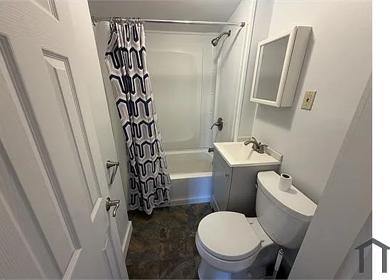 1 Smith St #2L — Photo 3