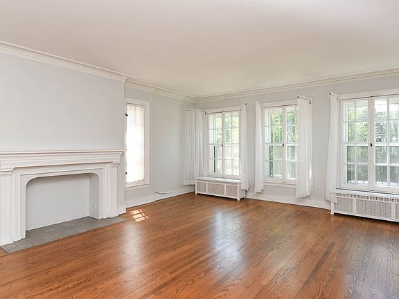 5th image of 2054 W Farwell Ave APT 1