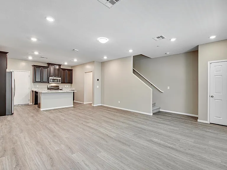 6238 Mavora Lakes St — Photo 8