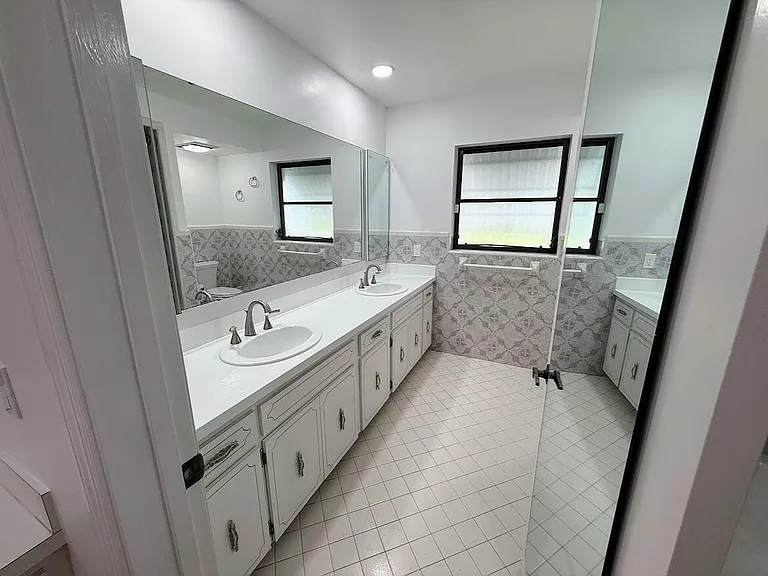 465 SE Naranja Ave — Photo 66