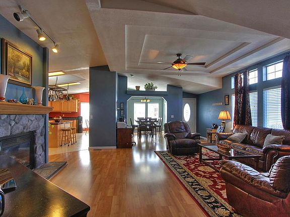 5th image of 102 Chateau La Salle Dr #102