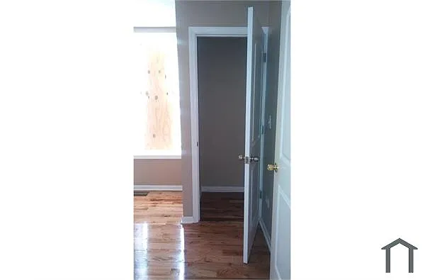 Building Photo - 1337 N Kildare Ave #2