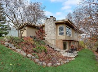 367 Tower Ct, Pewaukee, WI 53072