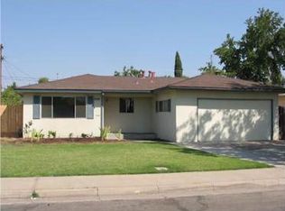 915 W Rialto Ave, Clovis, CA 93612