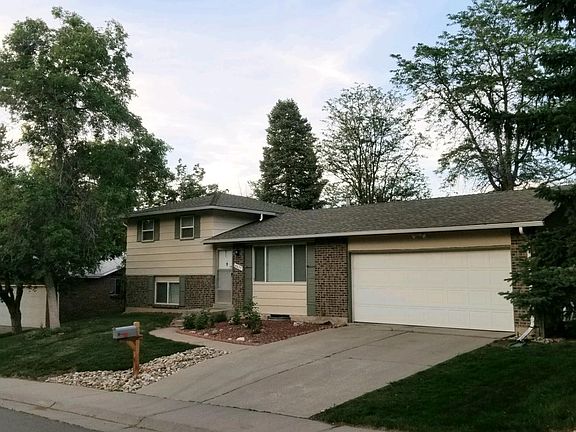 4077 E Maplewood Place (Near top of culdesac)