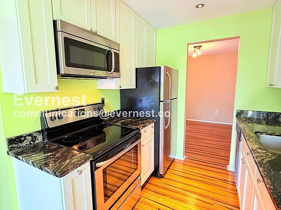 2nd image of 1129 Kirts Blvd Unit D