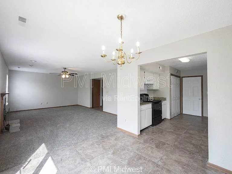 10325 Liverpool Way — Photo 8