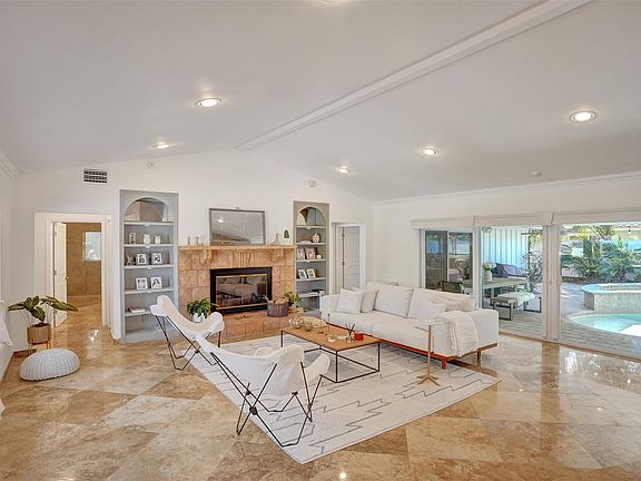 5th image of 2740 NE 29th Street