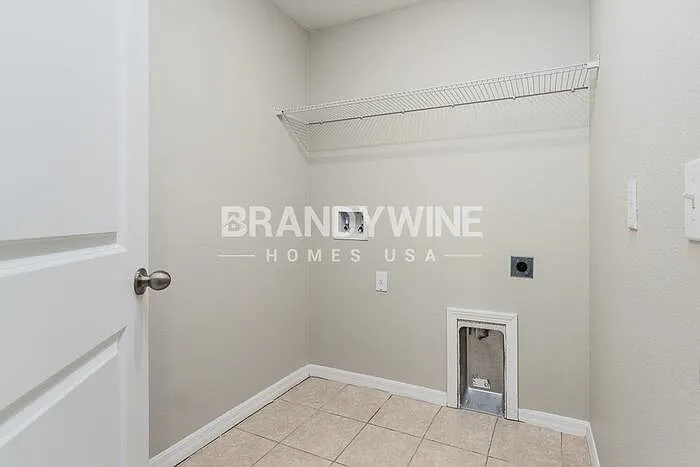 5595 Mercado Dr — Photo 29