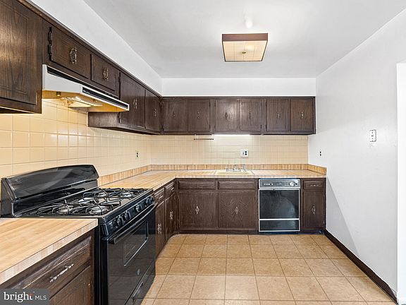 3rd image of 8131 Lindbergh Blvd