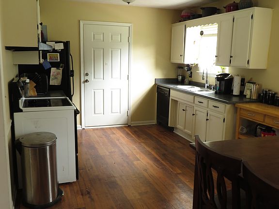 New Paint and Flooring