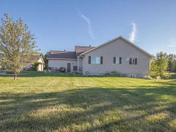 4th image of 2120 Northwood Ln