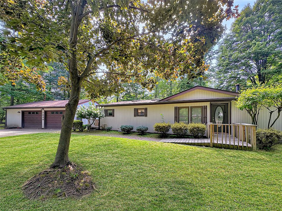 1st image of 7000 Crestview Dr