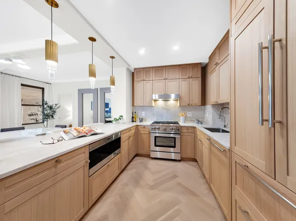875 West End Avenue 9A image 2 of 13