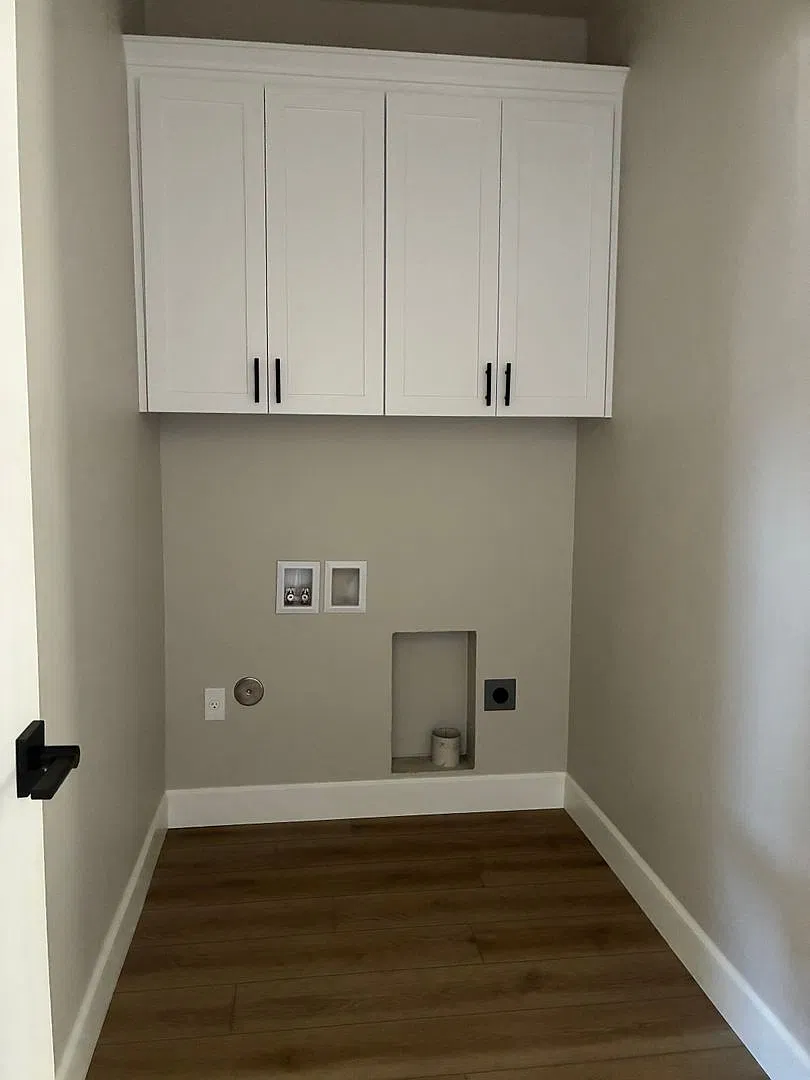Beautiful Home in Cedar Landing Community- 3 Beds 2 Bath W/ Garage — Photo 3