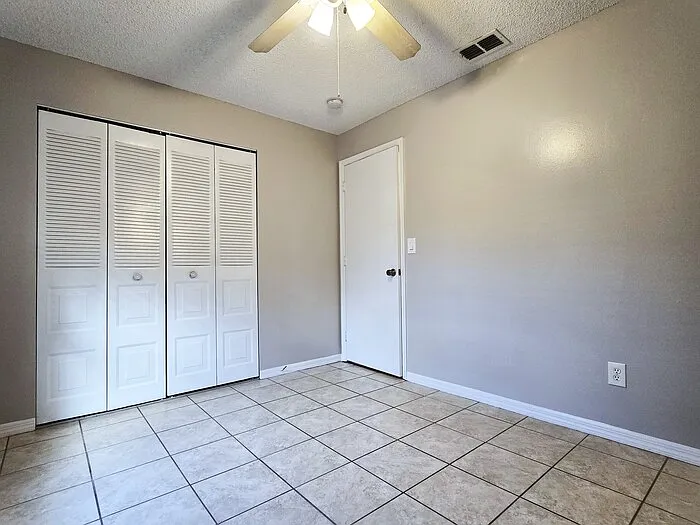 1423 Montana Ave — Photo 26