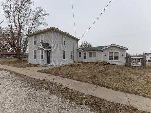 227 E 2nd St, Mineral, IL 61344