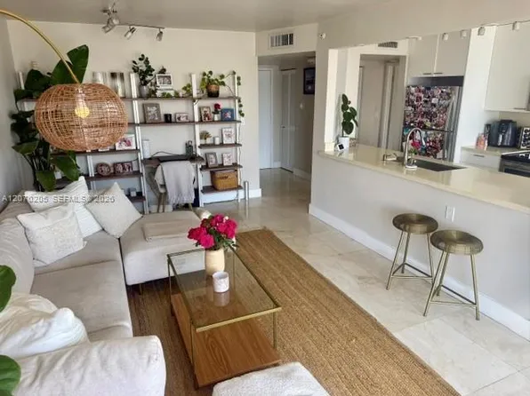 1688 West Ave APT 906, Miami Beach, FL 33139
