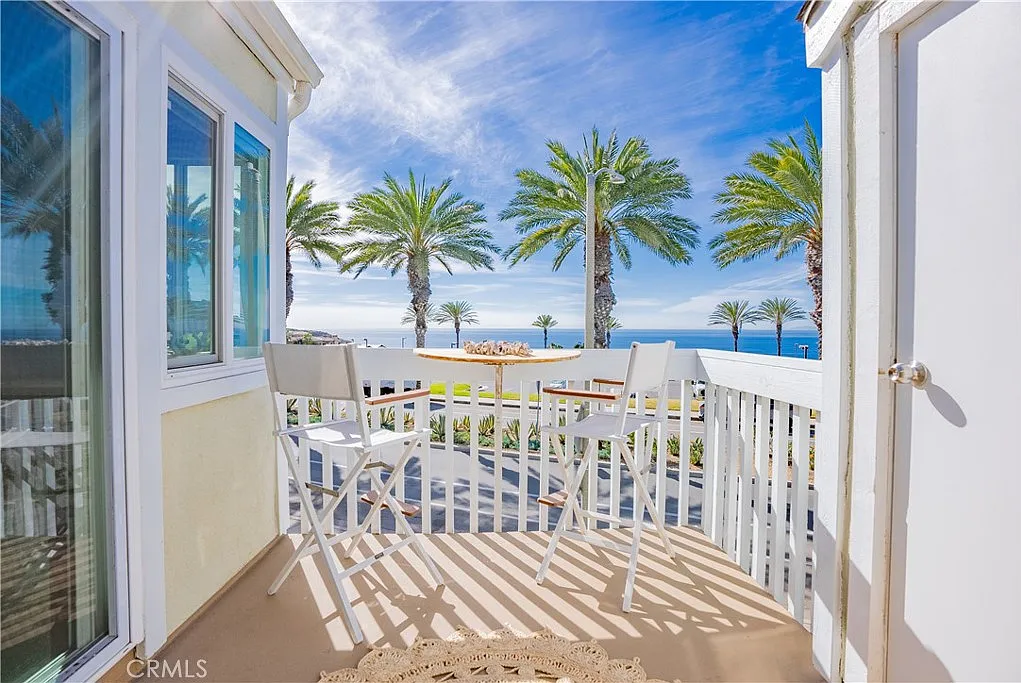 2 bed, 1022 sqft, $5,500 — Photo 2