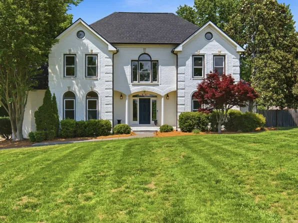 424 Martingale Dr, Franklin, TN 37067