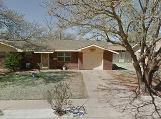 905 S Pecos St, Brownfield, TX 79316