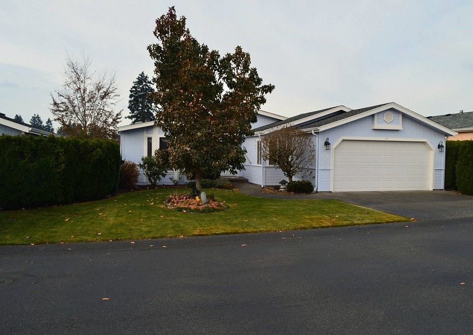 1st image of 1933 Poppy Ln SE #108B