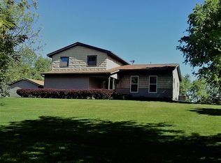 152 Cortland Ln, West Bend, WI