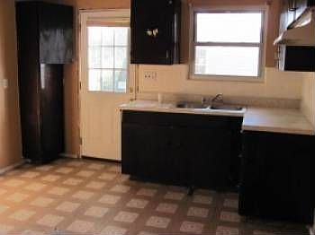 3rd image of 138 Ashford Dr
