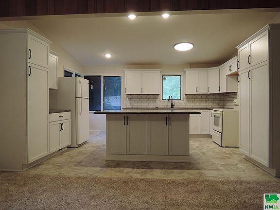 4th image of 3626 Pierce Pl