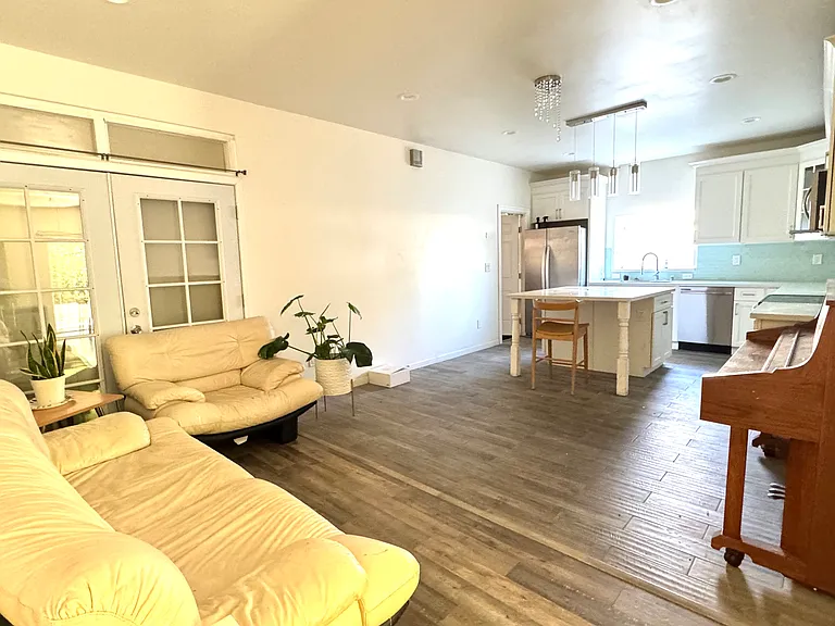 1169 Fairford Way — Photo 9
