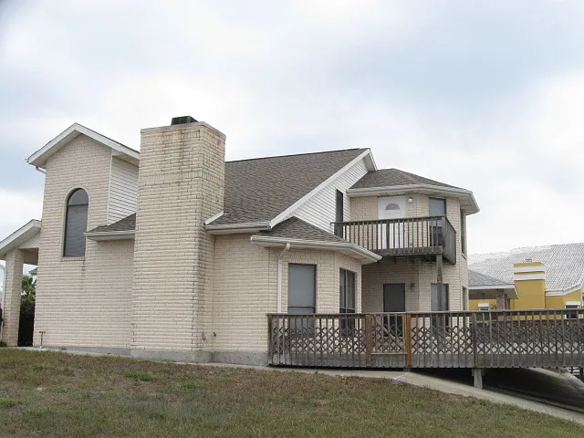 13913 Dasmarinas Dr — Photo 18