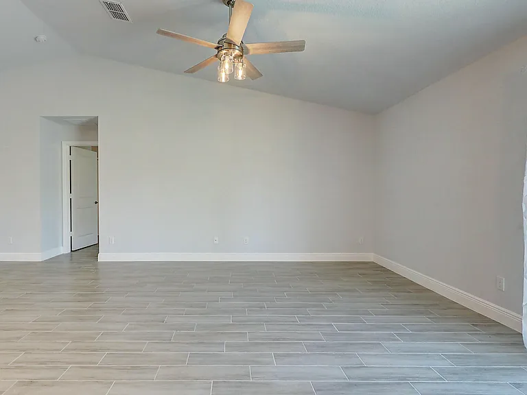 2352 SW Plum Ct — Photo 8