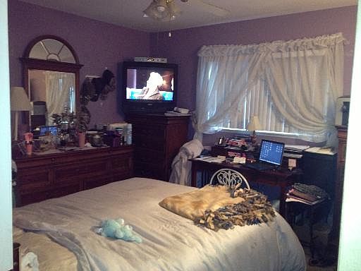5th image of 212 Monterey Dr