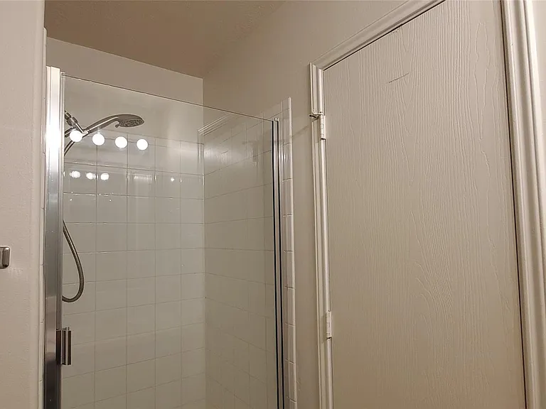 2802 Shearwater Bend Dr — Photo 17
