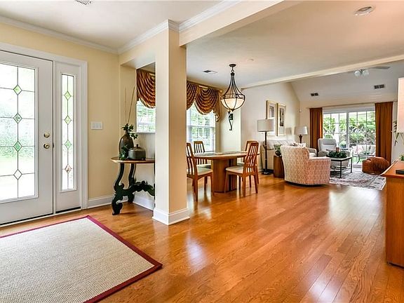 4th image of 10529 Abbey Ln