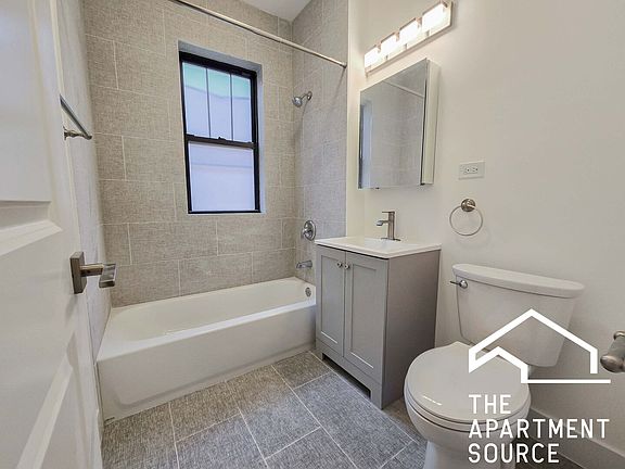 5th image of 5952 N Paulina St #1W