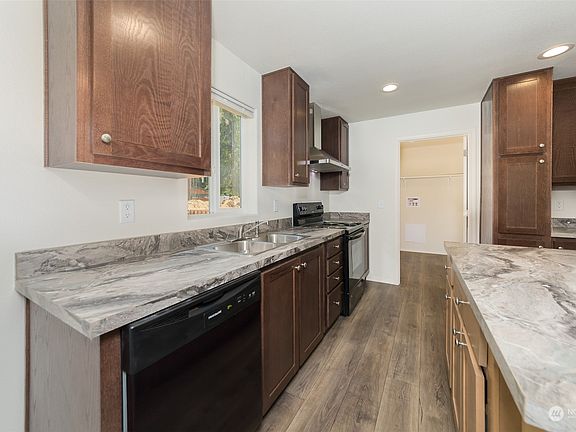 5th image of 13903 Forest Way